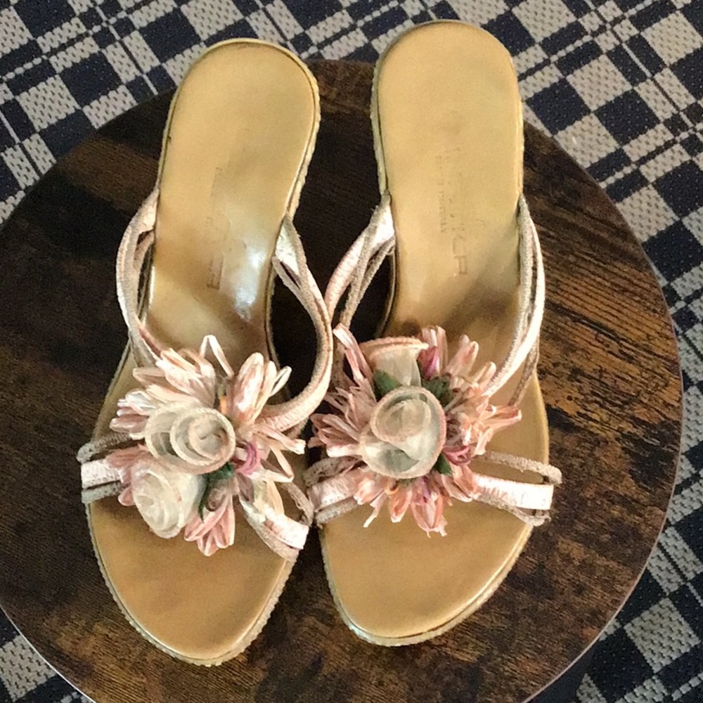 GUC Women’s 37 Lunatica Italian Made Platform Sandals